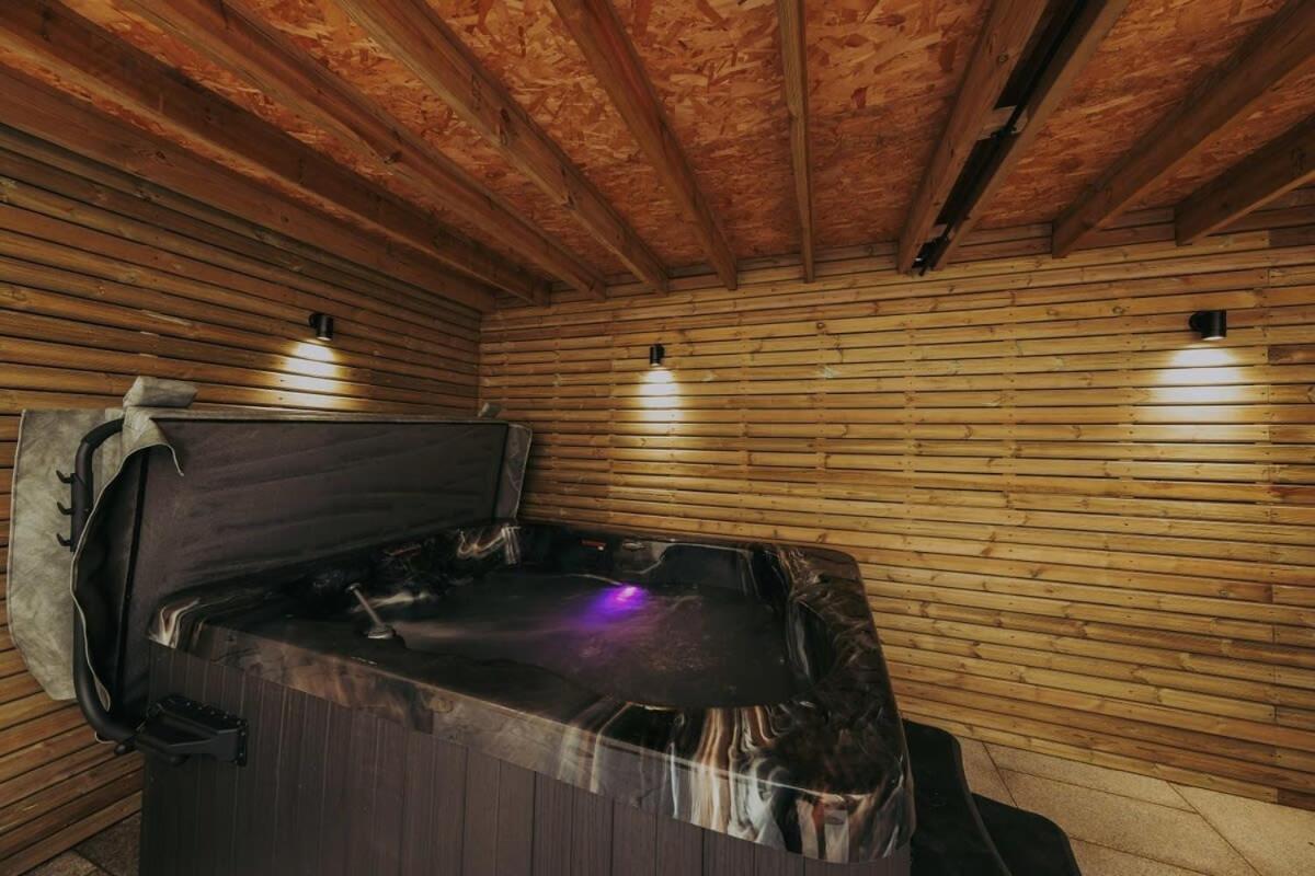 Clifton 32 - Garden Flat With Hot Tub - Hopewell Apartment Bristol Exterior photo